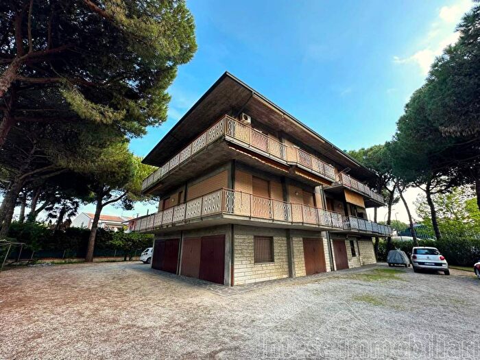 Appartamento quadrilocale in affitto in Via Antonio Canova, Mare, Cervia