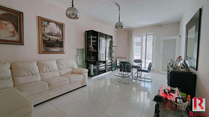 Appartamento con 5 locali in vendita in Santa Maria Capua Vetere