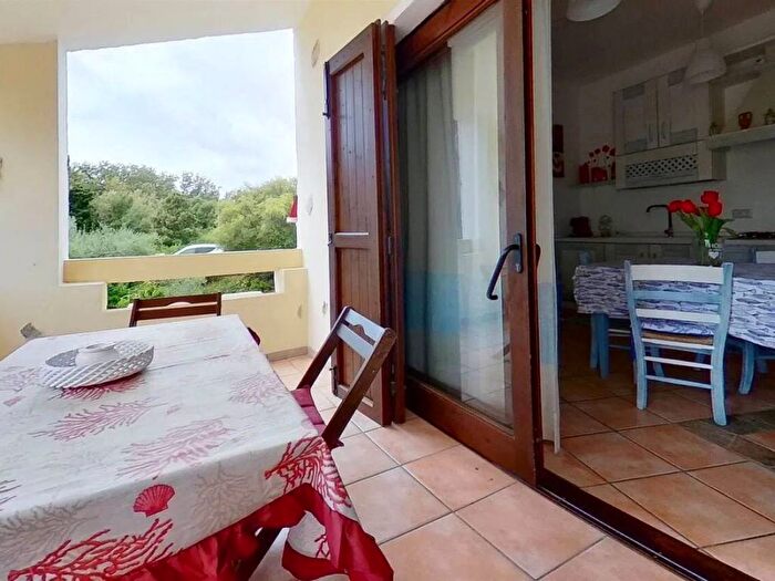 Casa trilocale in affitto in Domus De Maria