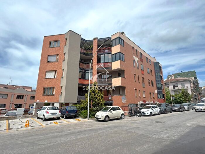 Appartamento trilocale in vendita in V Francesco Crispi Campobasso Cb, Campobasso