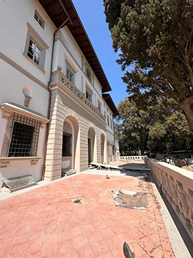 Appartamento con 6 locali in vendita in Fiesole, Firenze