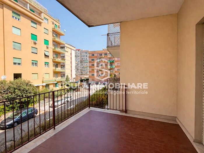Appartamento con 5 locali in vendita in Via Dalmazia, Palermo