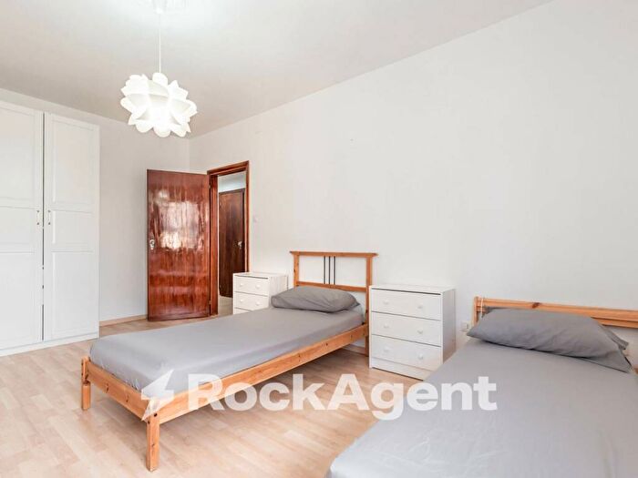 Appartamento trilocale in affitto in Via Giovanni Battista Viotti, Arcella SantAntonino, Padova