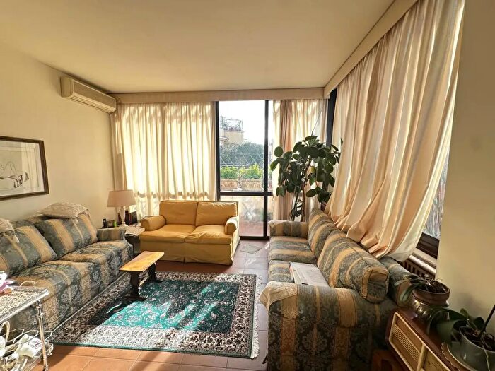 Appartamento quadrilocale in vendita in Via Pietro Tacchini, Roma