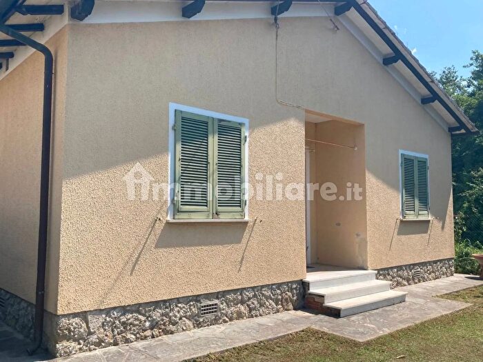 Casa bilocale in vendita in Via Ammiraglio Morin a, Forte Dei Marmi