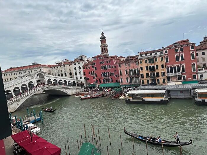 Appartamento con 8 locali in vendita in Venezia