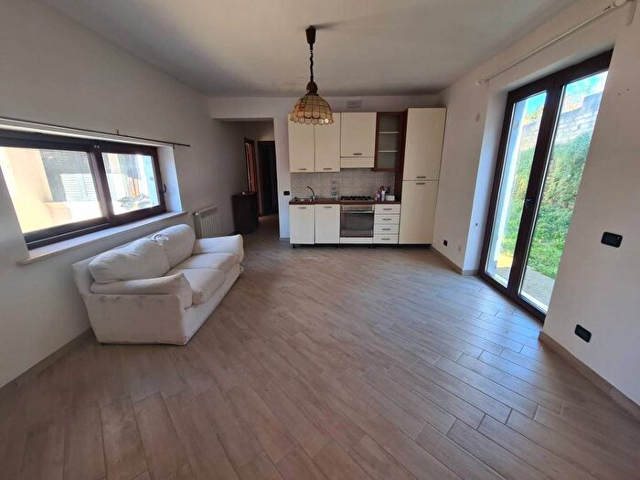 Appartamento trilocale in affitto in Via Colle della Cisterna, San Cesareo