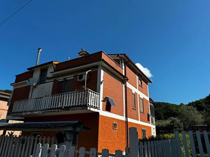 Appartamento trilocale in vendita in Strada di Colle Passero b, Castel Madama