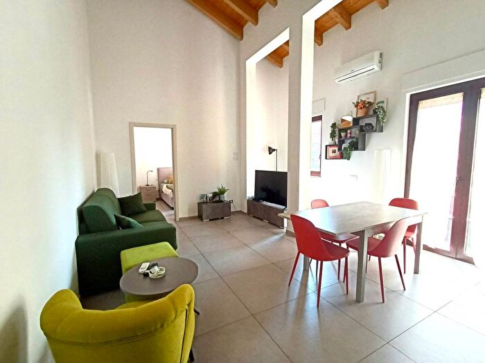 Appartamento bilocale in affitto in Via Rimini, Famagosta, Milano