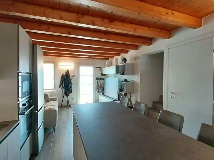 Appartamento trilocale in vendita in Aviano