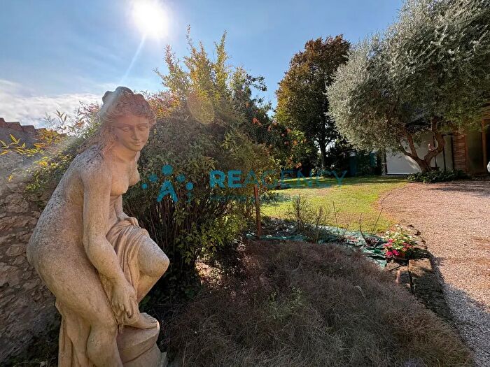 Casa con 6 locali in vendita in Sossano