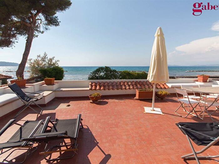 Casa con 5 locali in affitto in Strada Provinciale Giannella, Giannella, Orbetello