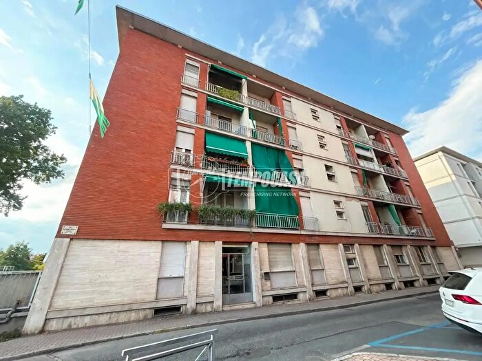 Appartamento quadrilocale in vendita in Via Serafino Grassi, Asti