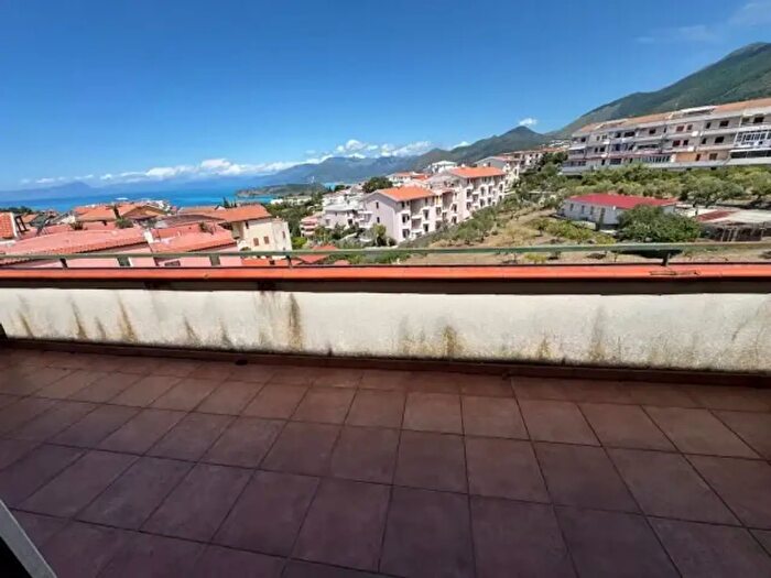 Appartamento trilocale in vendita in Via Nazionale, San Nicola Arcella