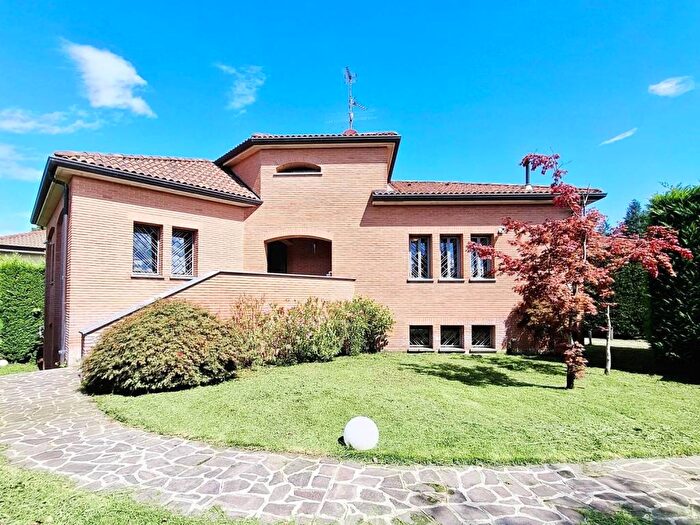 Casa con 6 locali in affitto in Via Giovanni da Verrazzano, Centro, Bernareggio