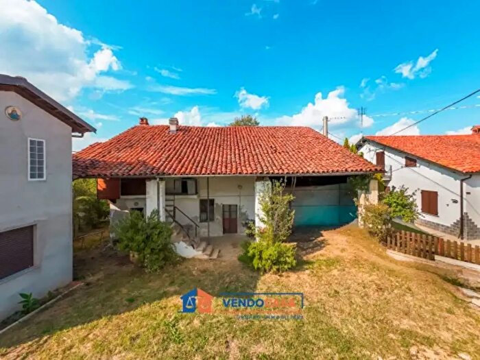 Casa con 6 locali in vendita in Strada dei Botti, Villanova Mondovi'