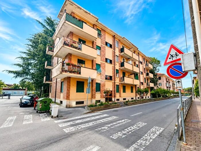 Appartamento trilocale in vendita in Via della Pace, Carnate