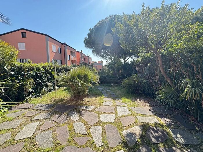 Appartamento quadrilocale in vendita in Via delle Ginestre, Varazze