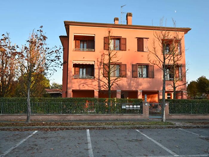 Appartamento trilocale in vendita in Via U Sacchetti, San Pietro In Casale