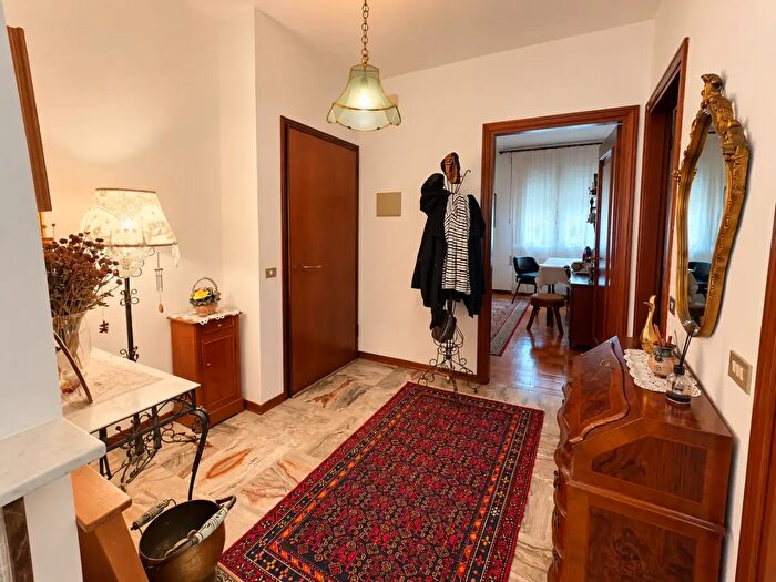 Appartamento con 6 locali in vendita in Abano Terme
