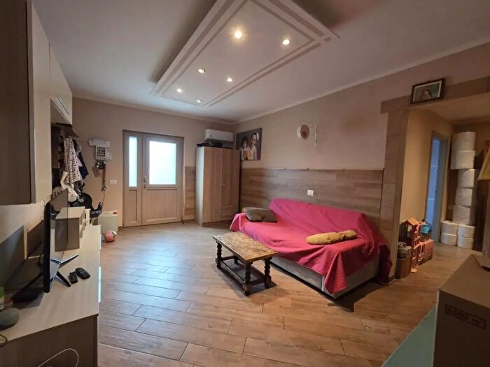 Casa quadrilocale in vendita in Castelfranco Di Sotto