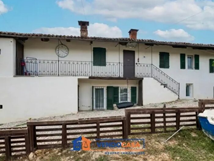 Casa con 6 locali in vendita in Via Oltre Tanaro, Narzole