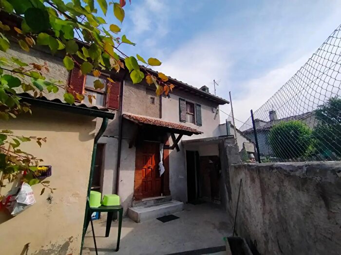 Casa trilocale in vendita in Via Indipendenza, Marsciano