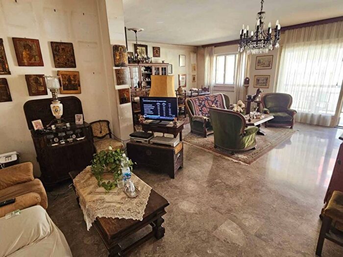 Appartamento quadrilocale in vendita in Via San Francesco d'Assisi, Giardino Pubblico, Trieste