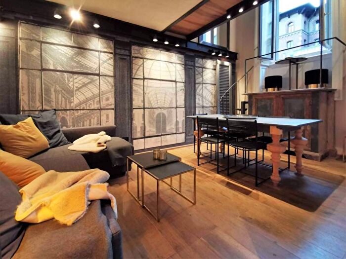 Appartamento bilocale in affitto in Via Giosuè Carducci, SantAmbrogio, Milano