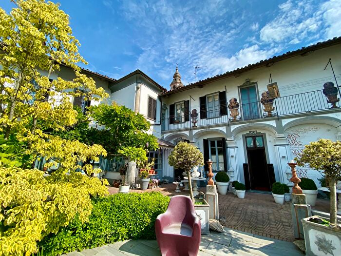 Case in Vendita e in Affitto - 2