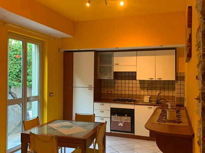 Appartamento bilocale in affitto in Via Cannolaro, Roccella Ionica