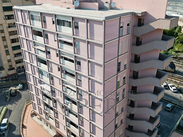Appartamento quadrilocale in vendita in Via San Secondo, Ventimiglia