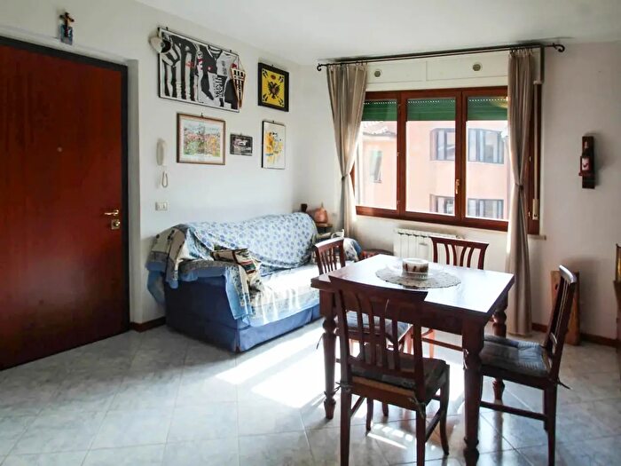 Appartamento con 5 locali in vendita in Siena