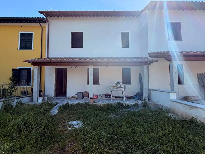 Casa quadrilocale in vendita in Capannori