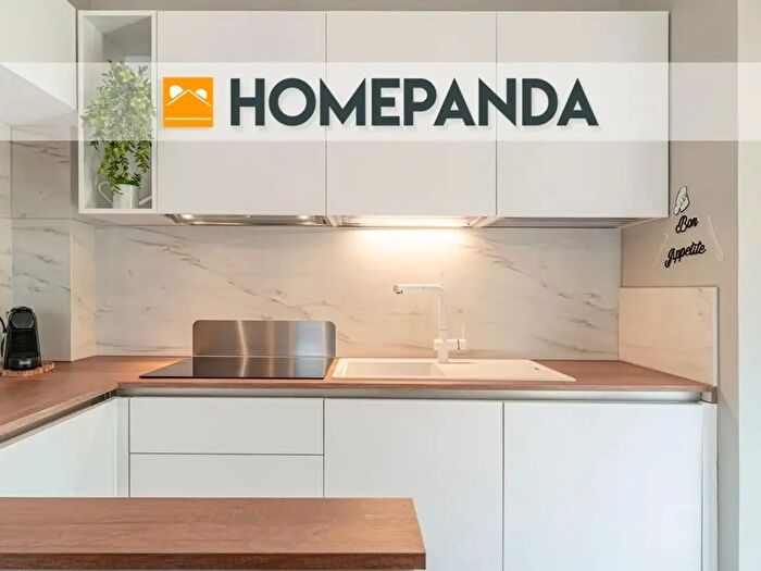 Appartamento con 6 locali in vendita in Via Francesco Rismondo, Torino