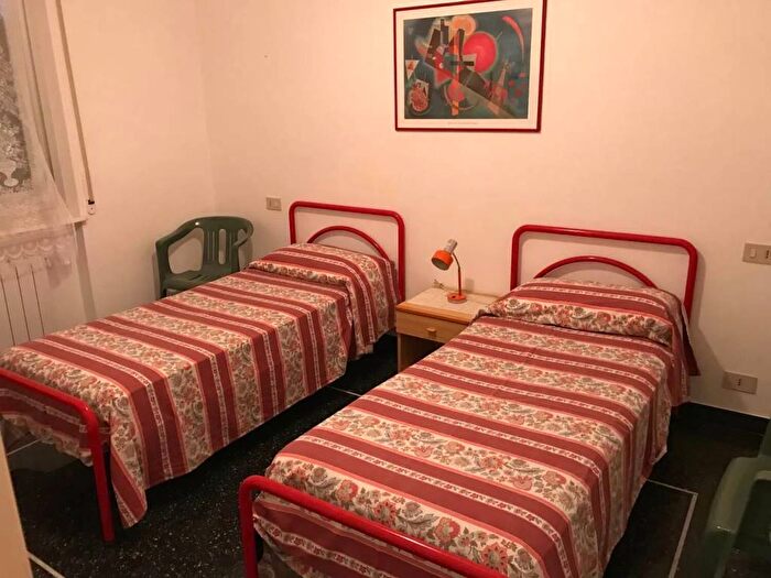 Appartamento trilocale in affitto in Passo Ludovico Boggiano, Centro, Arenzano