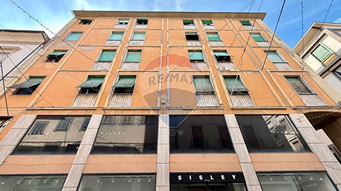 Appartamento trilocale in vendita in Via Ridolfi, Empoli