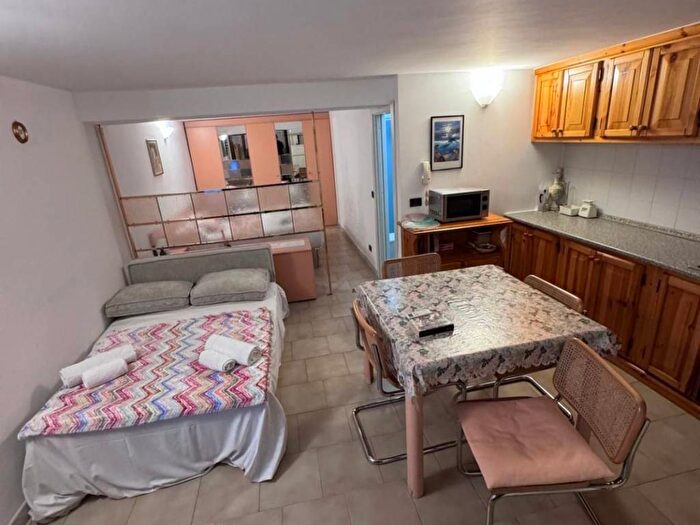 Appartamento monolocale in affitto in Centro, Peschiera del Garda