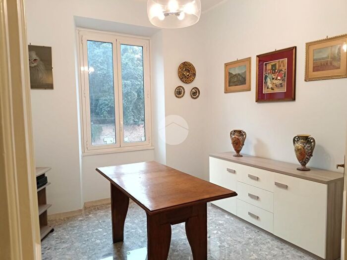 Appartamento trilocale in vendita in Via Emanuele Filiberto, Roma