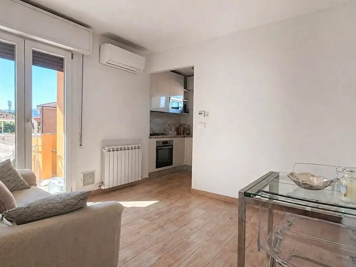 Appartamento trilocale in affitto in Via Donizetti, Bologna