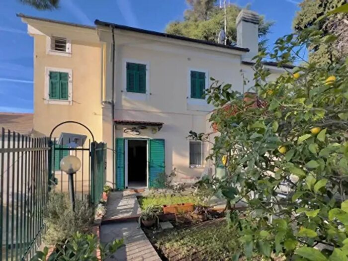 Appartamento quadrilocale in vendita in Via Bruxea, Bergeggi