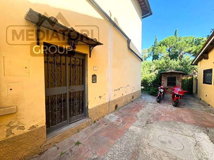 Appartamento trilocale in vendita in Piazzale del Poggio Imperiale, Due Strade San Gaggio, Firenze