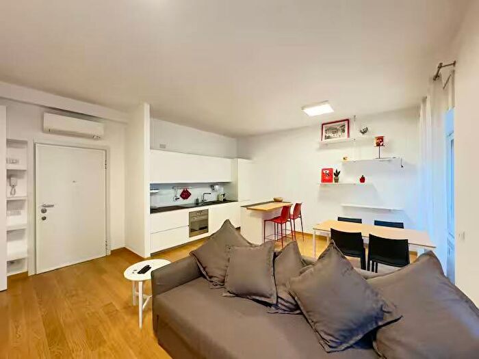 Appartamento bilocale in affitto in Via Giuseppe Prina, Paolo Sarpi, Milano