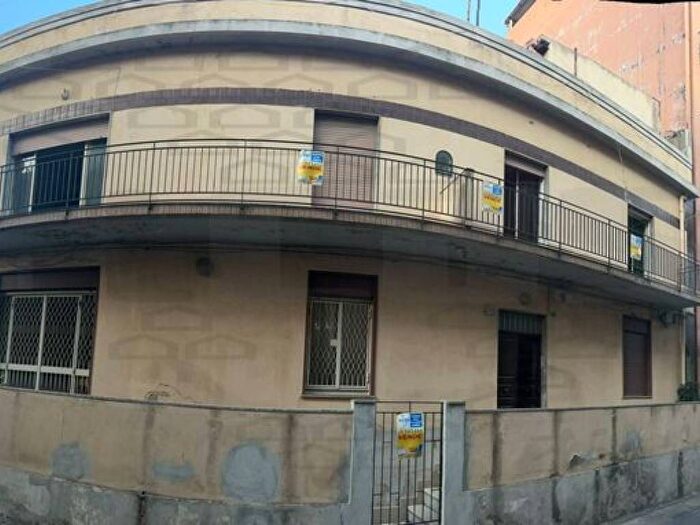 Casa con 6 locali in vendita in Via Comunale Santo, Gazzi, Messina