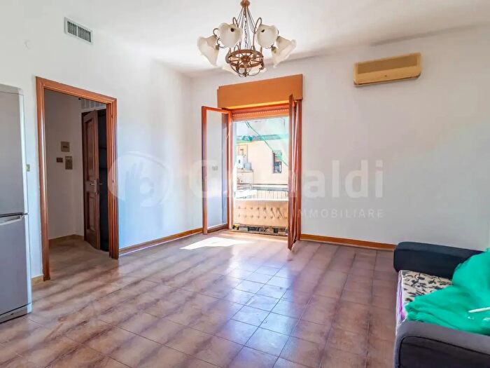 Appartamento con 6 locali in vendita in Viale Teracati, Siracusa