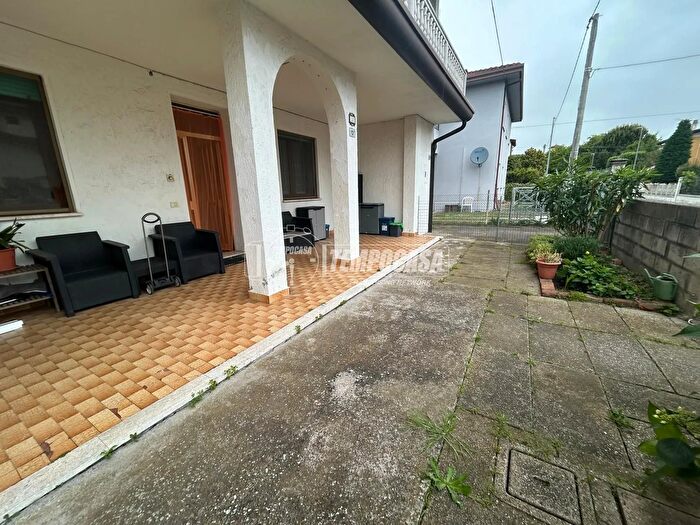 Appartamento trilocale in vendita in Via Motta della Chiesa San Giuseppe, Comacchio