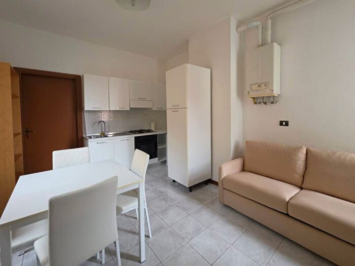 Appartamento bilocale in affitto in Via Salasco, Bocconi, Milano