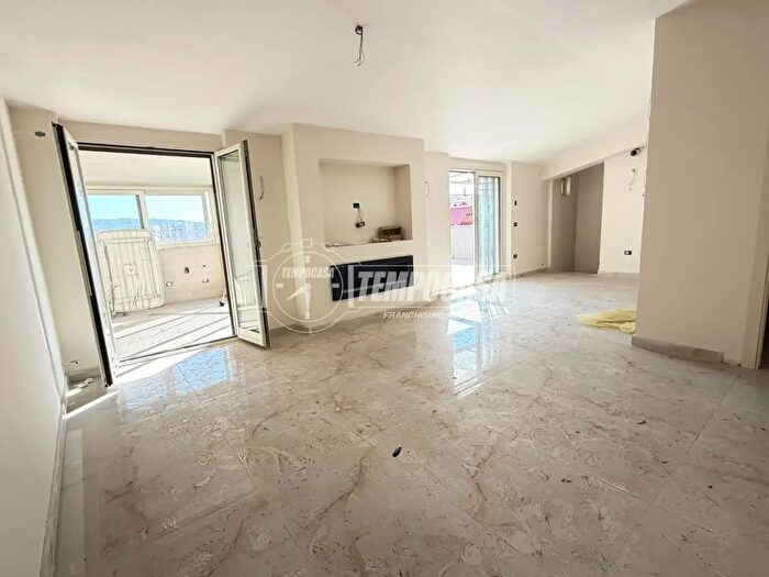 Appartamento trilocale in vendita in Via Luigi Fibonacci, Giugliano In Campania