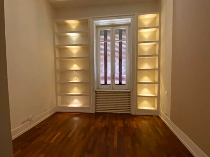 Appartamento bilocale in affitto in Via Stazio, Posillipo, Napoli