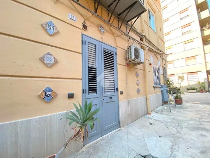 Appartamento trilocale in vendita in Cortile d'Abbene, Palermo